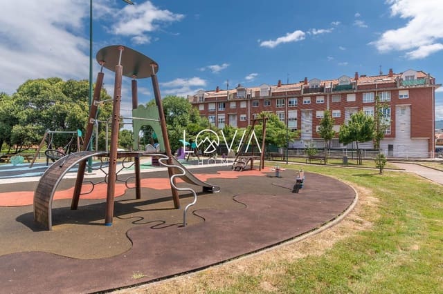 Leilighet til salgs i El Astillero med garasje - € 139 000 (Ref: 9858628)
