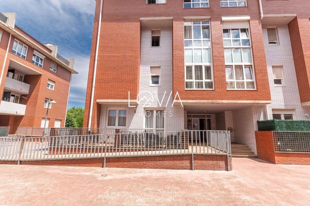 Leilighet til salgs i El Astillero med garasje - € 139 000 (Ref: 9858628)