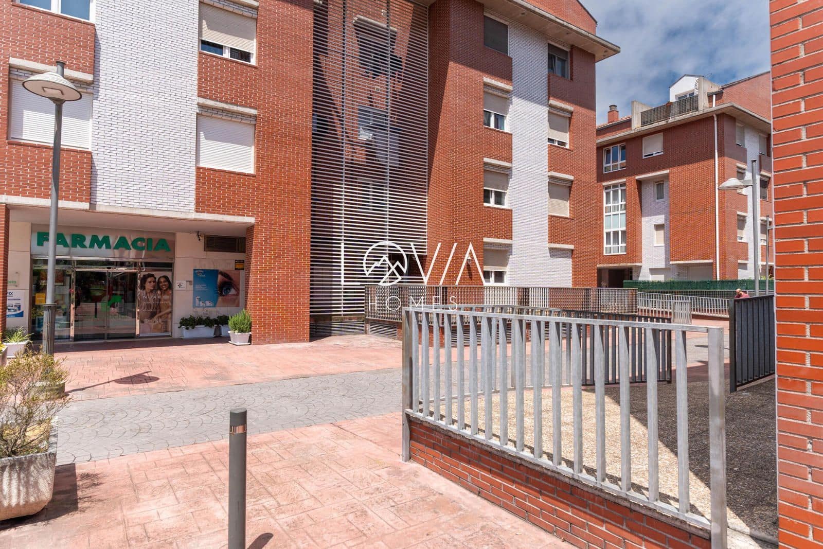 Flat for sale in El Astillero with garage - € 139,000 (Ref: 9858628)