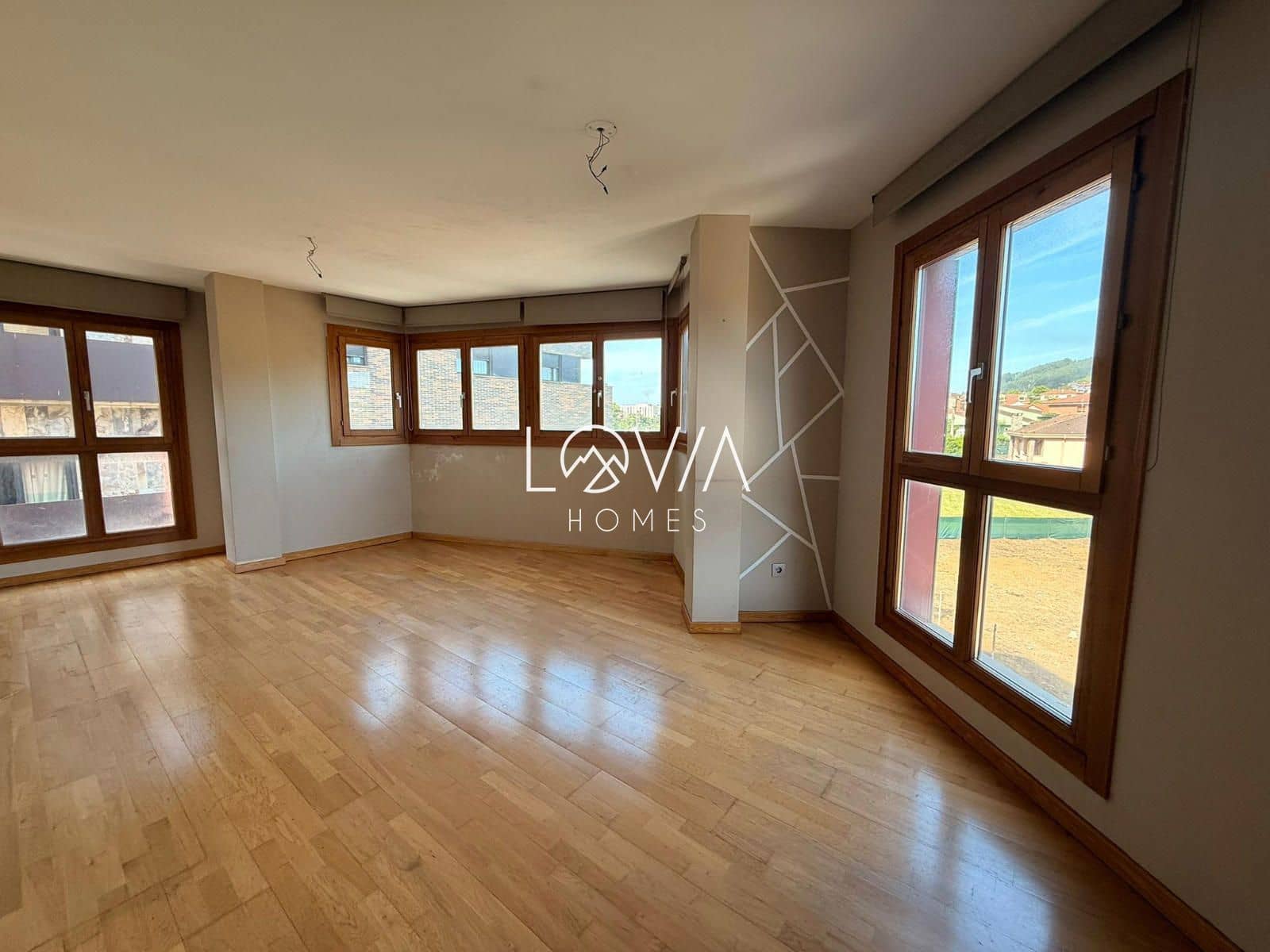 3 bedroom Flat for sale in Gijon with garage - € 210,000 (Ref: 9877110)