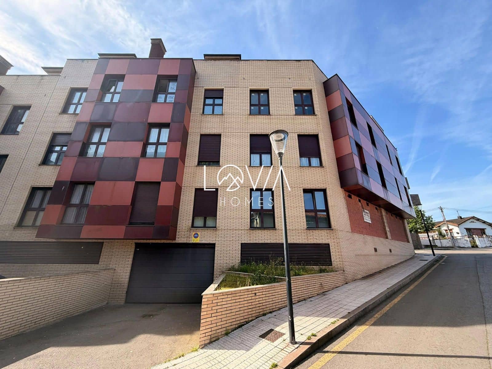 3 bedroom Flat for sale in Gijon with garage - € 210,000 (Ref: 9877110)