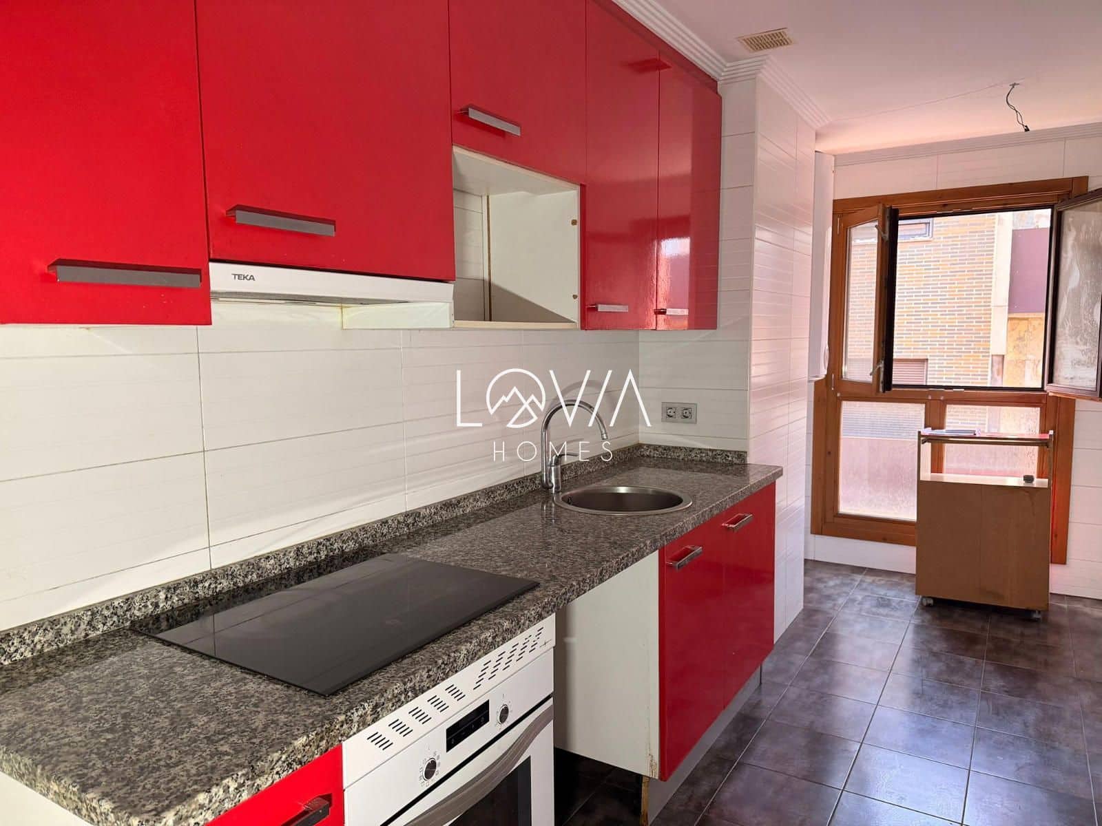 3 bedroom Flat for sale in Gijon with garage - € 210,000 (Ref: 9877110)