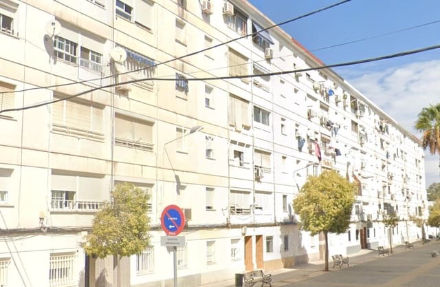 3 slaapkamer Flat te koop in Huelva stad - € 54.000 (Ref: 9891474)