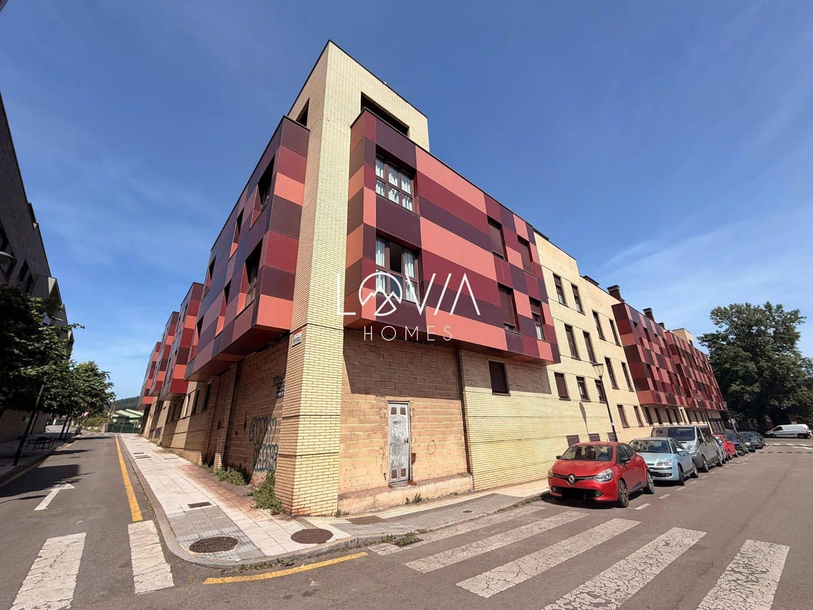 Comercial para venda em Gijon - 31 000 € (Ref: 9900022)