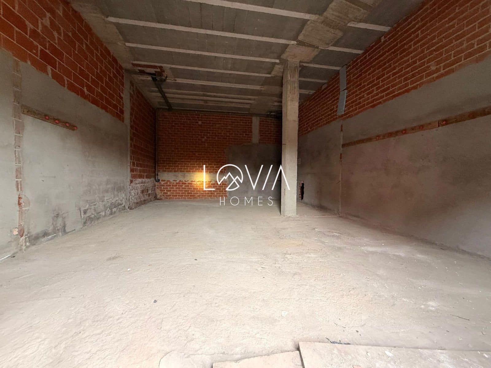 Commercial for sale in Gijon - € 31,000 (Ref: 9900022)