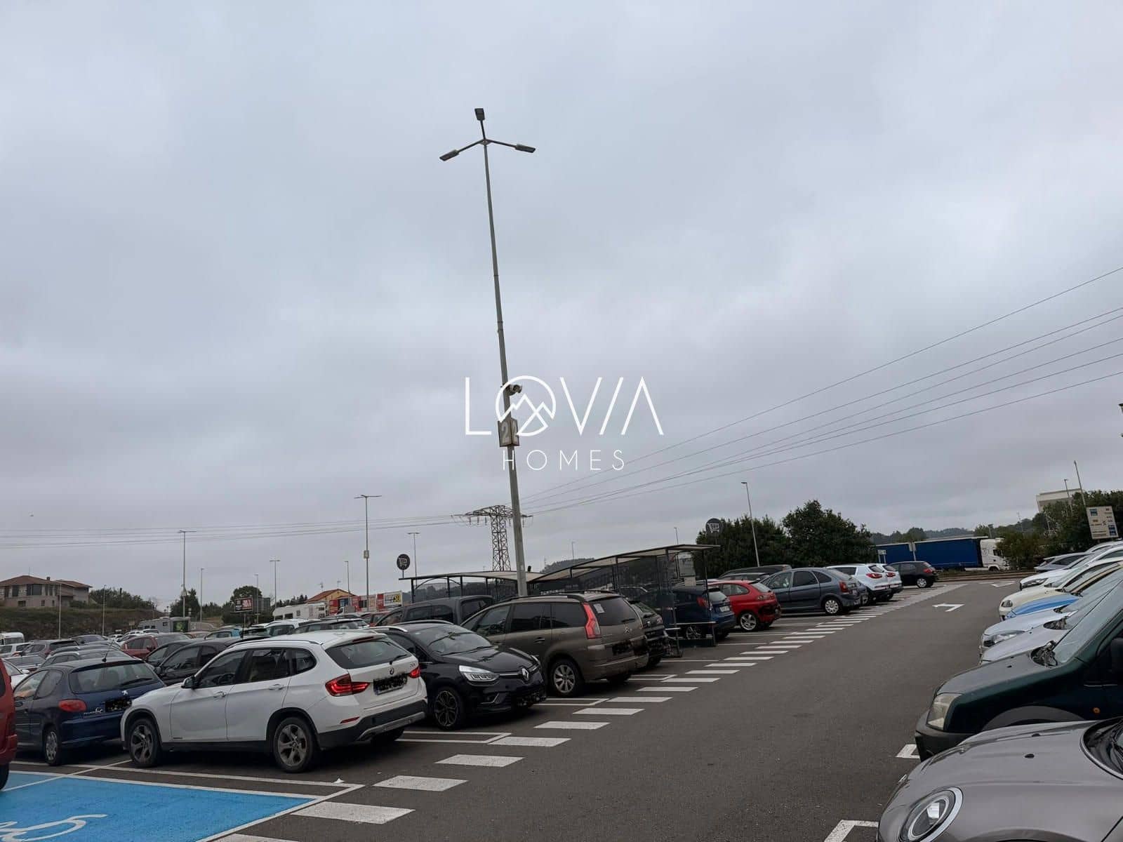 Commercial for sale in Corvera de Asturias - € 250,000 (Ref: 9904698)