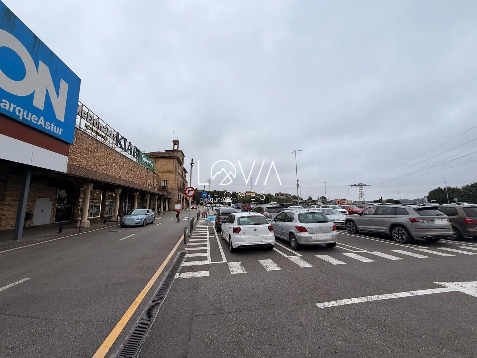 Commercial for sale in Corvera de Asturias - € 250,000 (Ref: 9904698)