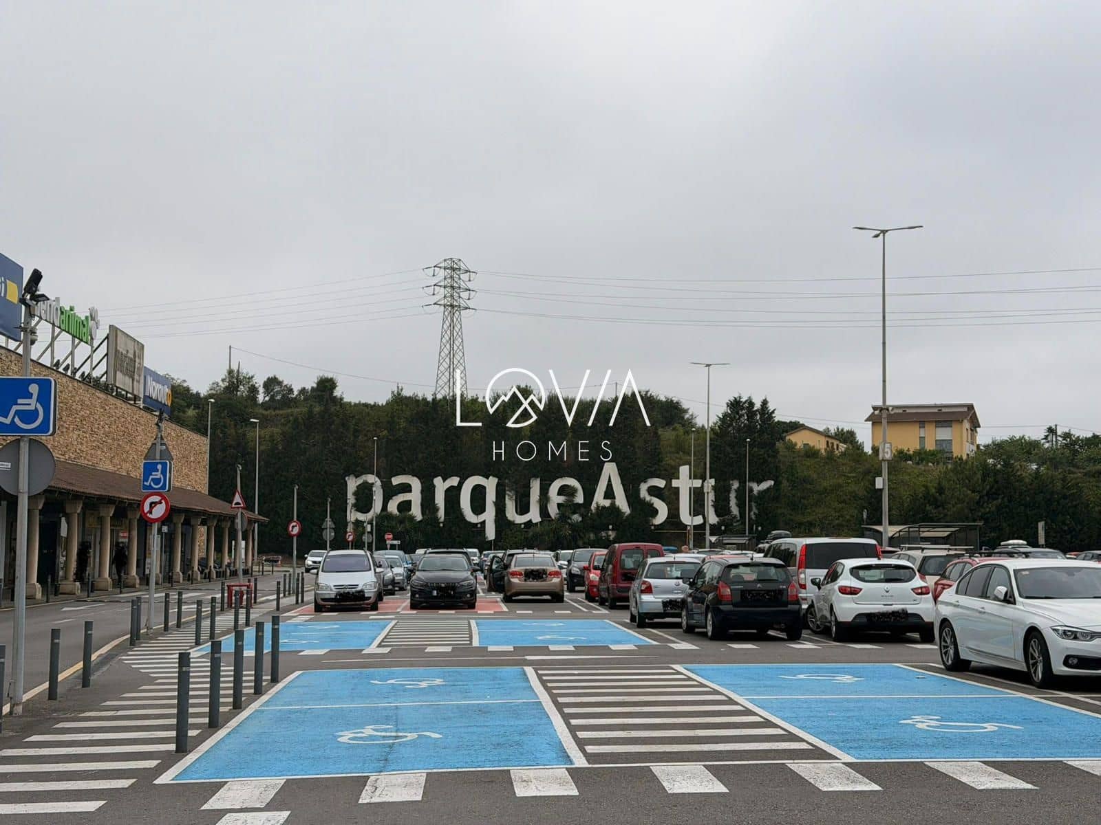 Commercial for sale in Corvera de Asturias - € 250,000 (Ref: 9904698)