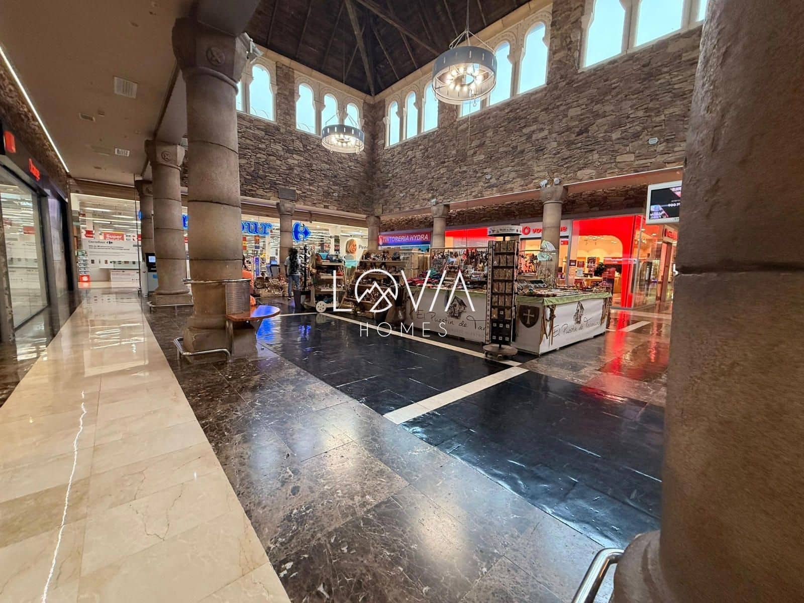 Commercial for sale in Corvera de Asturias - € 250,000 (Ref: 9904698)