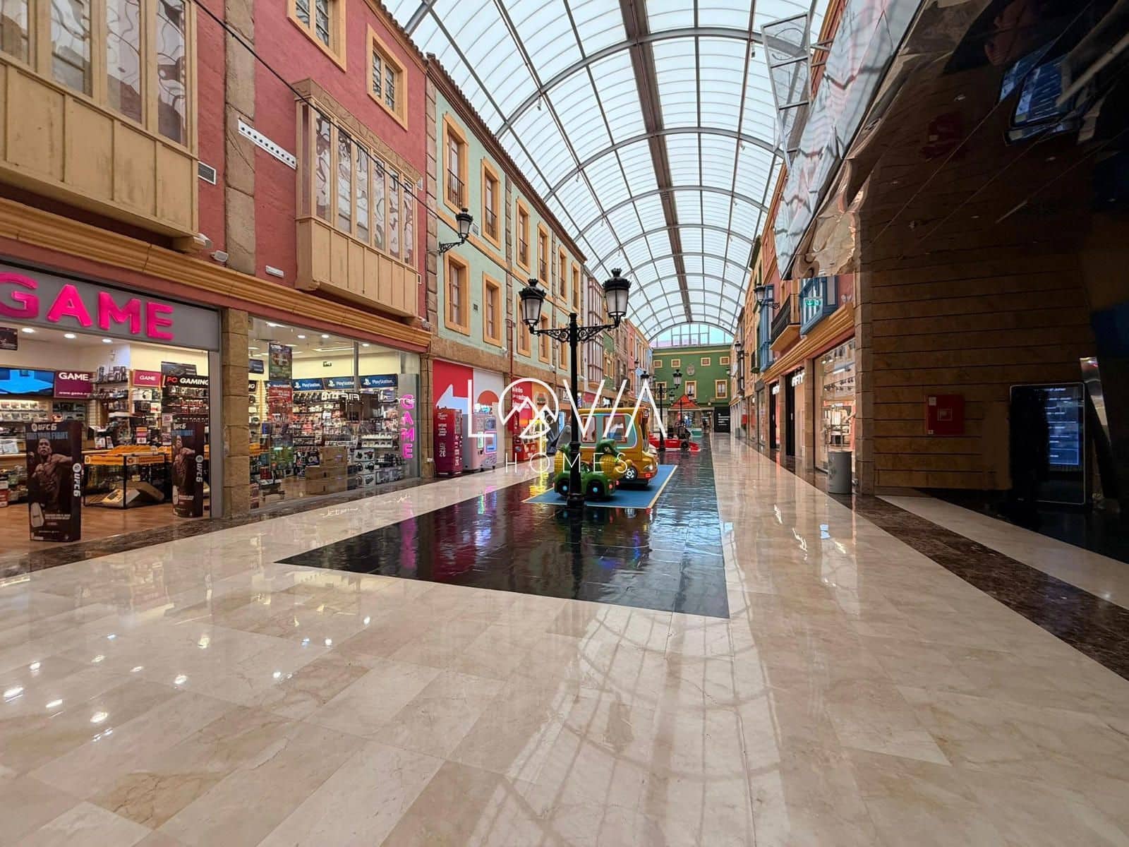 Commercial for sale in Corvera de Asturias - € 250,000 (Ref: 9904698)