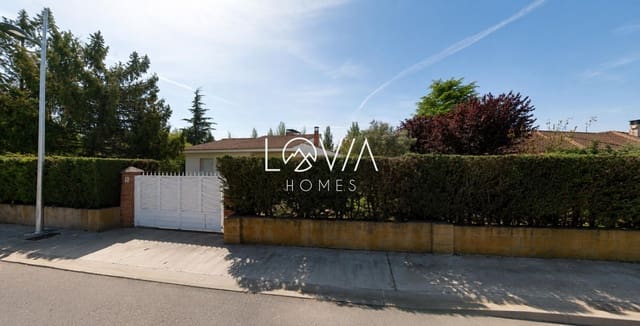3 sypialnia Willa na sprzedaż w Valencia de Don Juan z garażem - 354 900 € (Ref: 9905077)