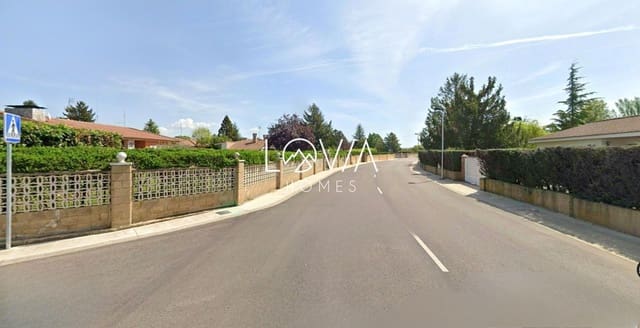 3 sypialnia Willa na sprzedaż w Valencia de Don Juan z garażem - 354 900 € (Ref: 9905077)