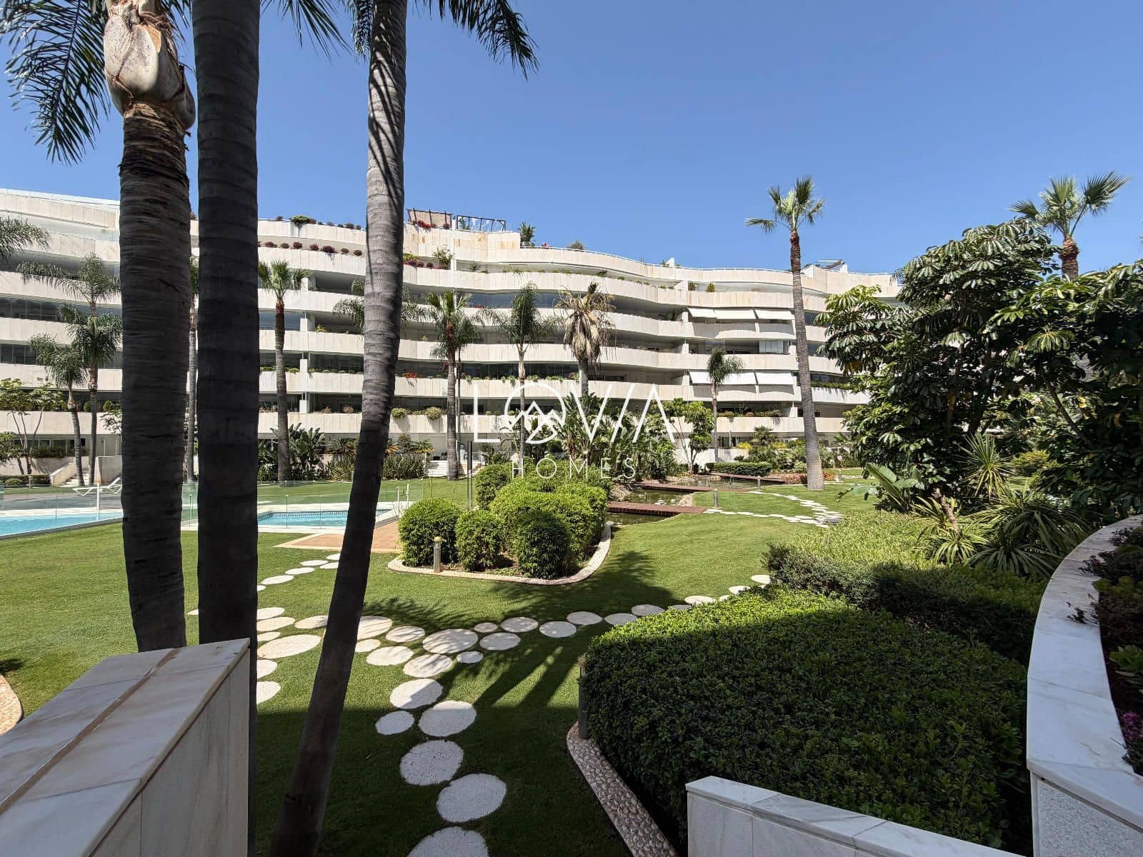 3 sypialnia Mieszkanie na sprzedaż w Marbella z basenem garażem - 1 690 000 € (Ref: 9914573)