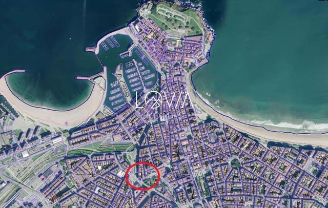 Piso de 3 habitaciones en Gijón en venta - 287.000 € (Ref: 9914992)