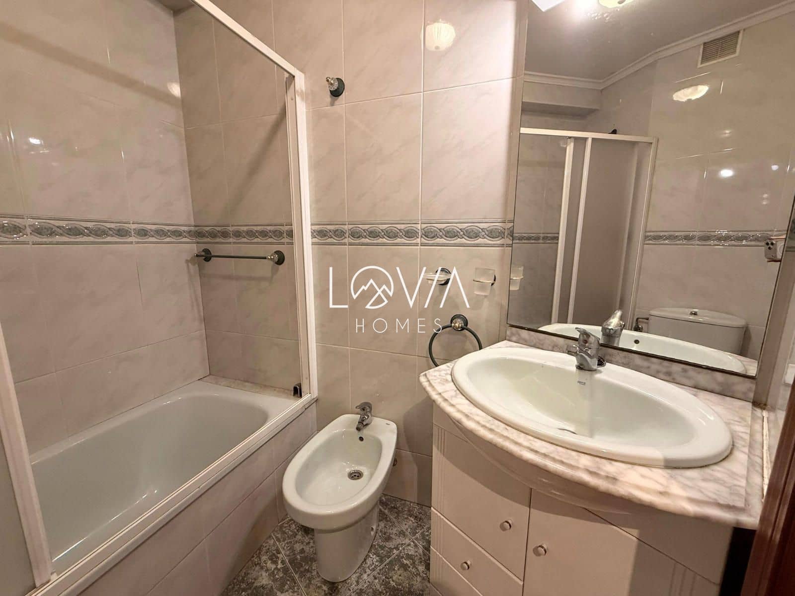 3 bedroom Flat for sale in Gijon - € 287,000 (Ref: 9914992)