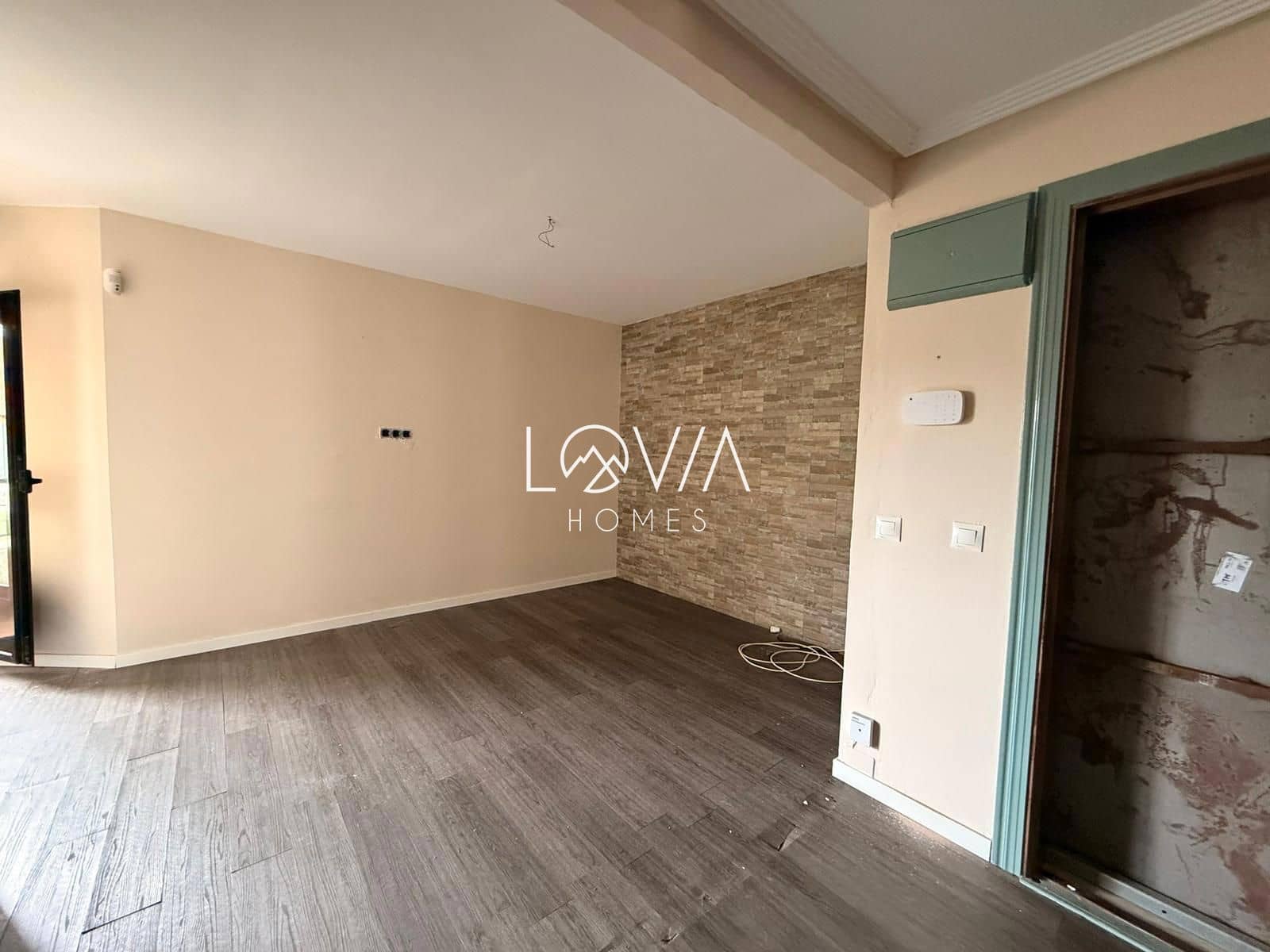 2 bedroom Flat for sale in Carreno with garage - € 190,000 (Ref: 9949119)