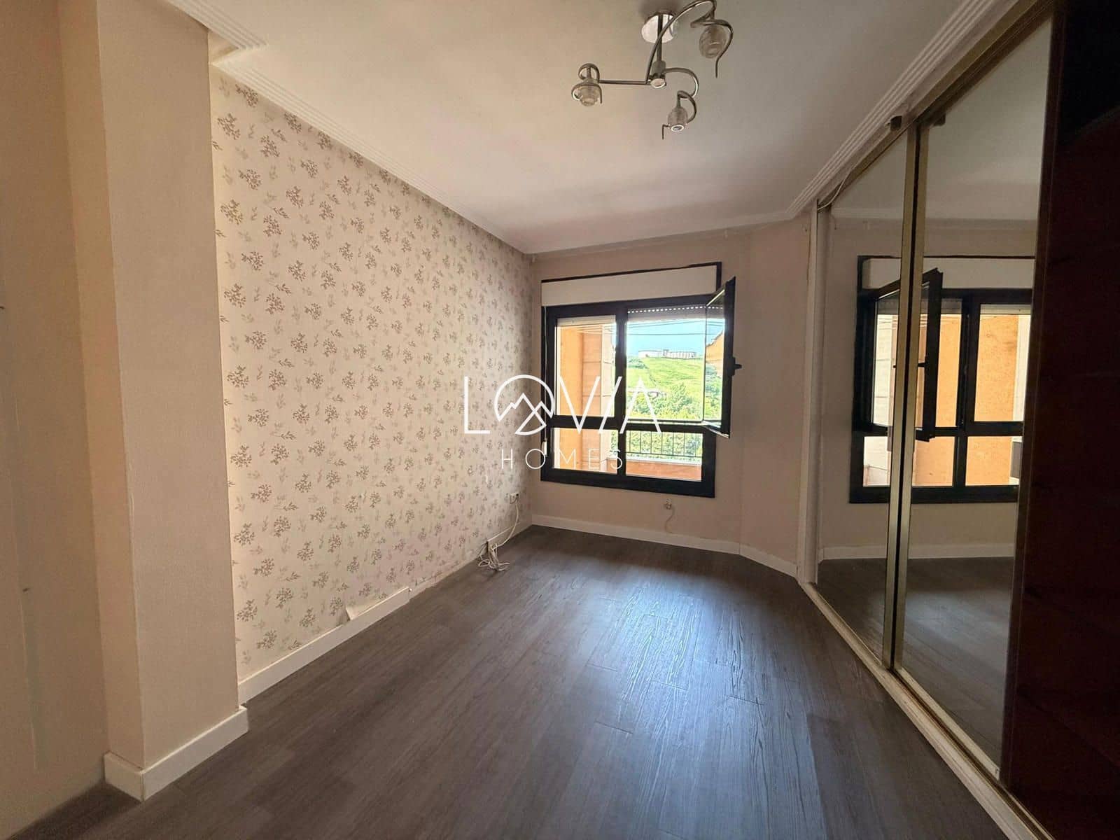 2 bedroom Flat for sale in Carreno with garage - € 190,000 (Ref: 9949119)