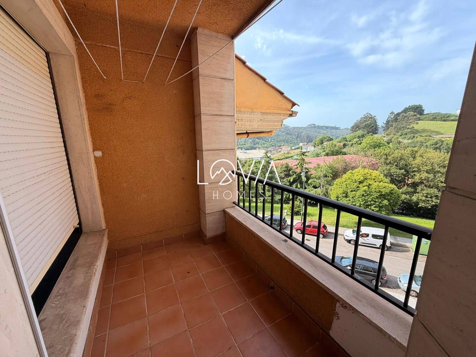 2 bedroom Flat for sale in Carreno with garage - € 190,000 (Ref: 9949119)