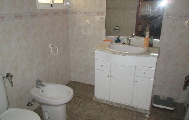 5 soverom Hus til salgs i Ayora - € 65 000 (Ref: 6517763)