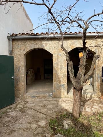 4 bedroom Finca/Country House for sale in Cofrentes with garage - € 114,000 (Ref: 7417786)