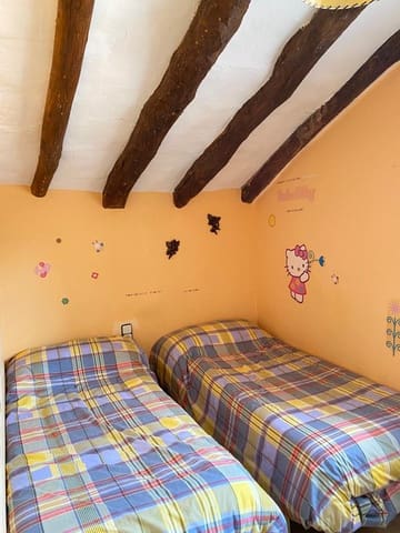 4 bedroom Finca/Country House for sale in Cofrentes with garage - € 114,000 (Ref: 7417786)