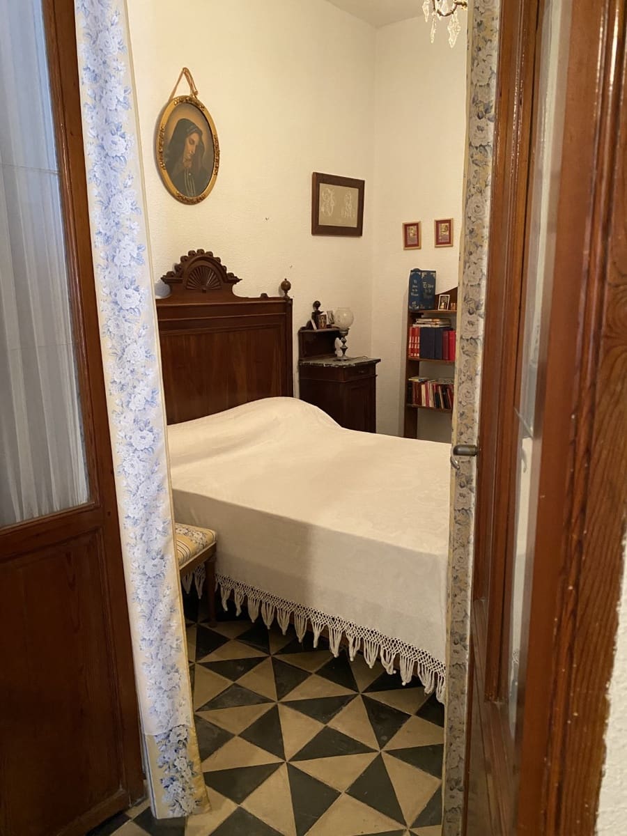 7 soveværelse Byhus til salg i Ayora - € 185.000 (Ref: 7431320)