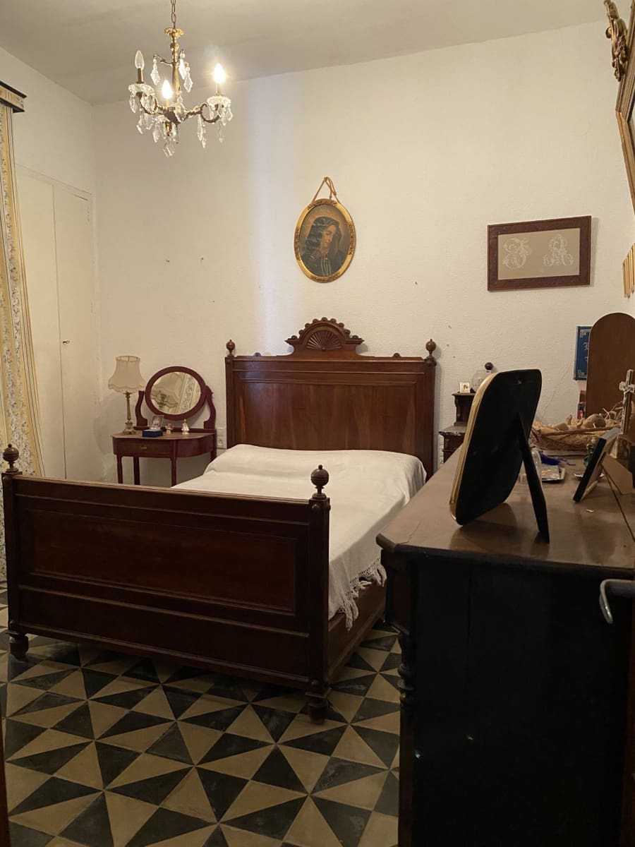 7 soveværelse Byhus til salg i Ayora - € 185.000 (Ref: 7431320)