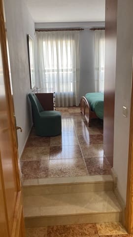 3 slaapkamer Appartement te koop in Ayora met garage - € 105.000 (Ref: 8970884)