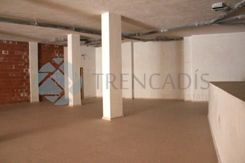 Commercieel te koop in Elche / Elx - € 125.000 (Ref: 7109284)