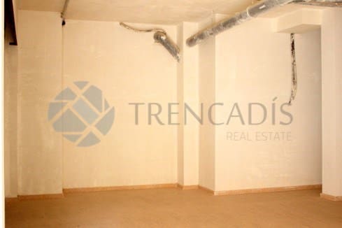 Commercieel te koop in Elche / Elx - € 125.000 (Ref: 7109284)