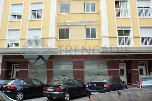 Commercial for sale in Elche / Elx - € 125,000 (Ref: 7109284)