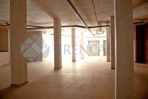 Commercial for sale in Elche / Elx - € 125,000 (Ref: 7109284)