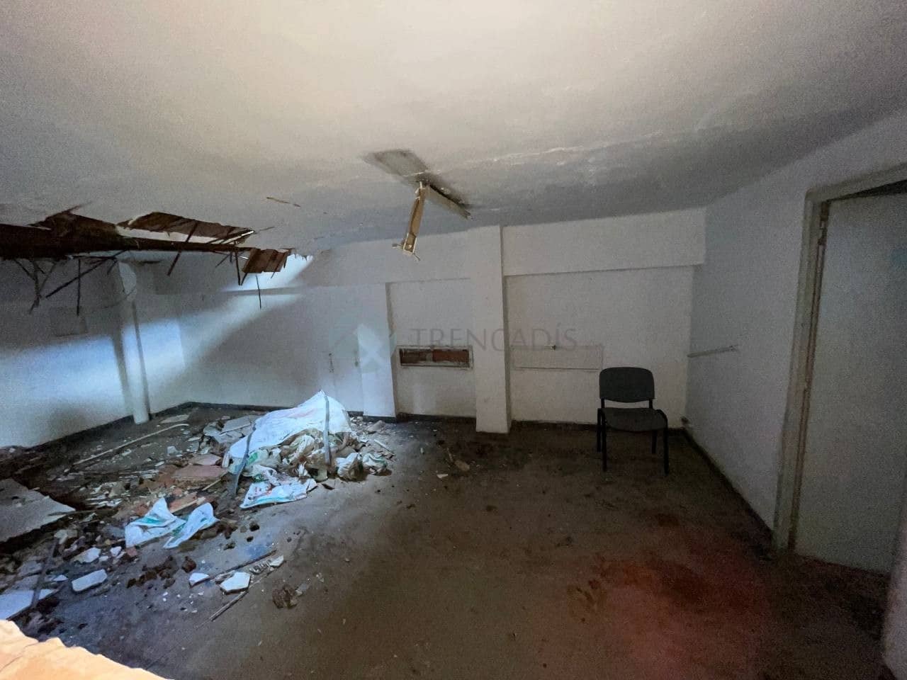 Commercial for sale in Sagunto / Sagunt - € 77,000 (Ref: 7266441)