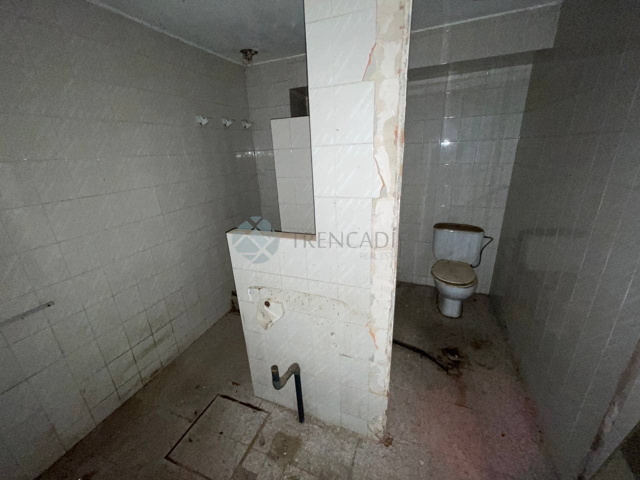 Commercial for sale in Sagunto / Sagunt - € 77,000 (Ref: 7266441)