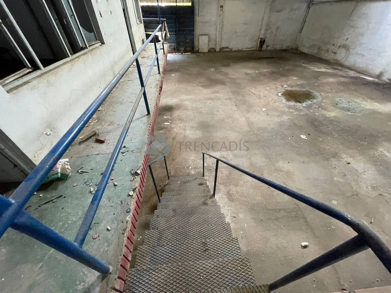 Commercial for sale in Sagunto / Sagunt - € 77,000 (Ref: 7266441)