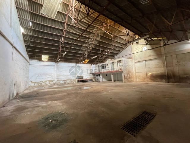 Commercial for sale in Sagunto / Sagunt - € 77,000 (Ref: 7266441)