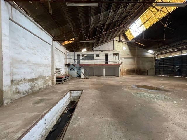 Commercial for sale in Sagunto / Sagunt - € 77,000 (Ref: 7266441)