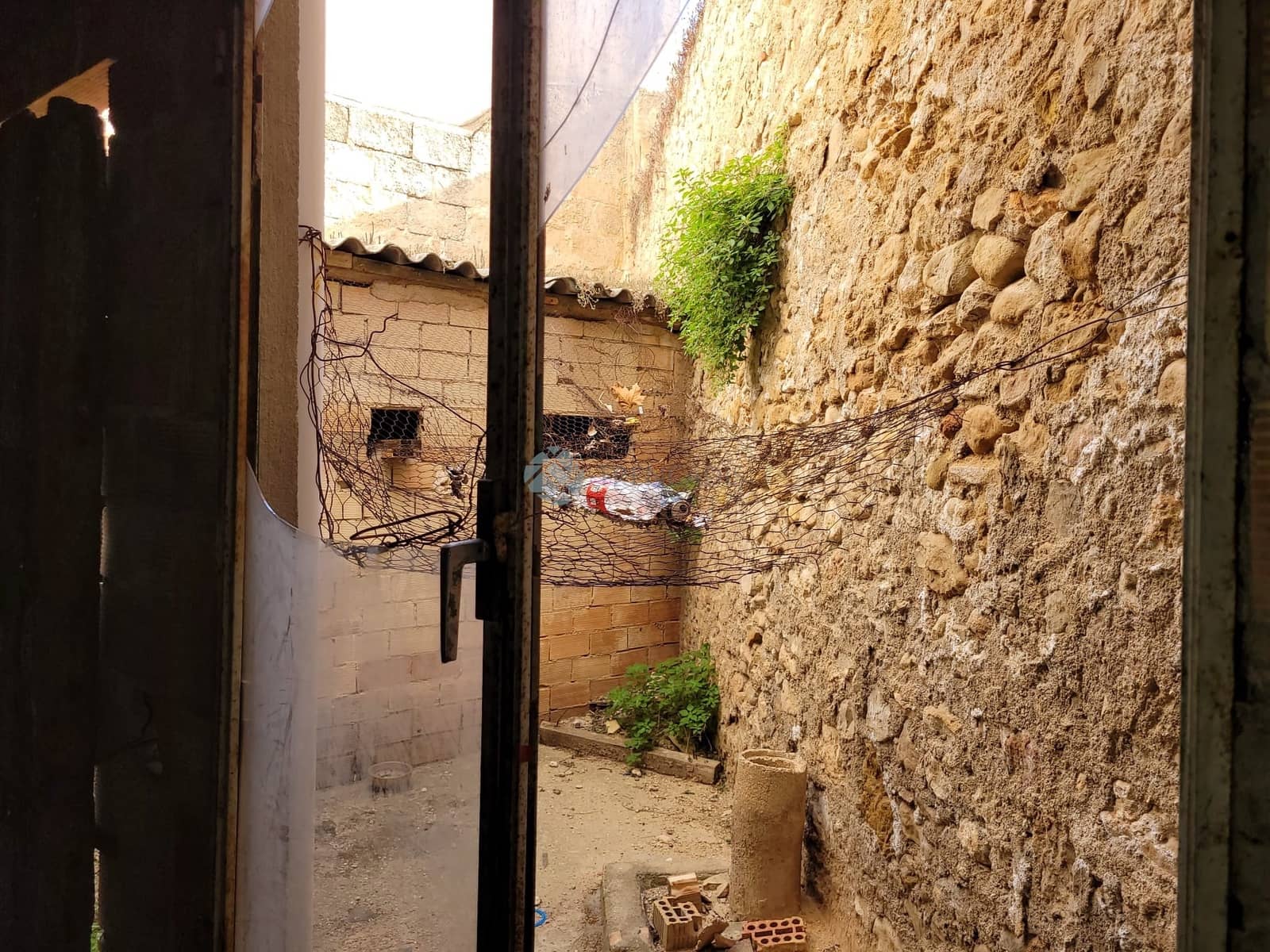 4 slaapkamer Huis te koop in La Font de la Figuera - € 125.000 (Ref: 7679601)