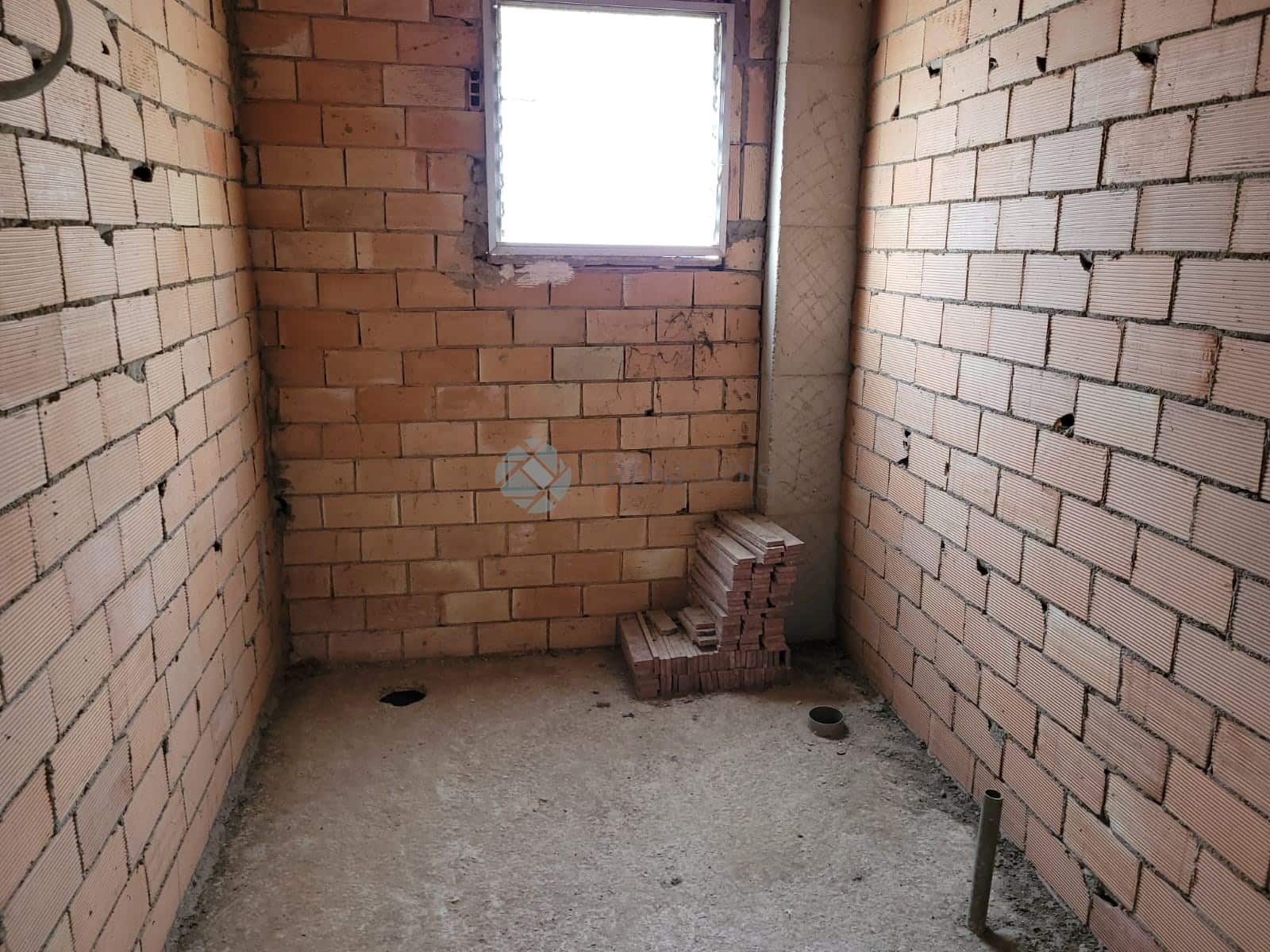 4 slaapkamer Huis te koop in La Font de la Figuera - € 125.000 (Ref: 7679601)