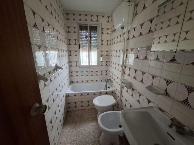 3 bedroom Villa for sale in Moixent - € 95,000 (Ref: 7679625)