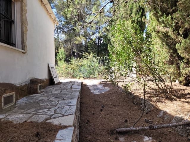 3 bedroom Villa for sale in Moixent - € 95,000 (Ref: 7679625)