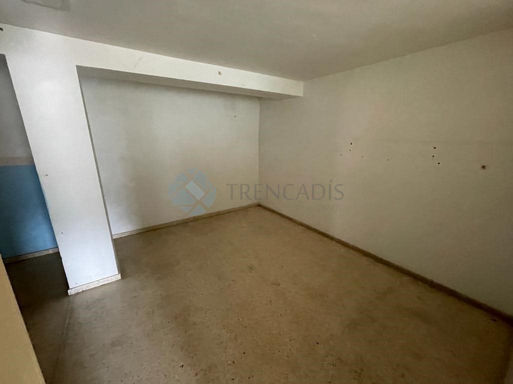 4 bedroom Commercial for sale in Alcoy / Alcoi - € 49,000 (Ref: 7996852)