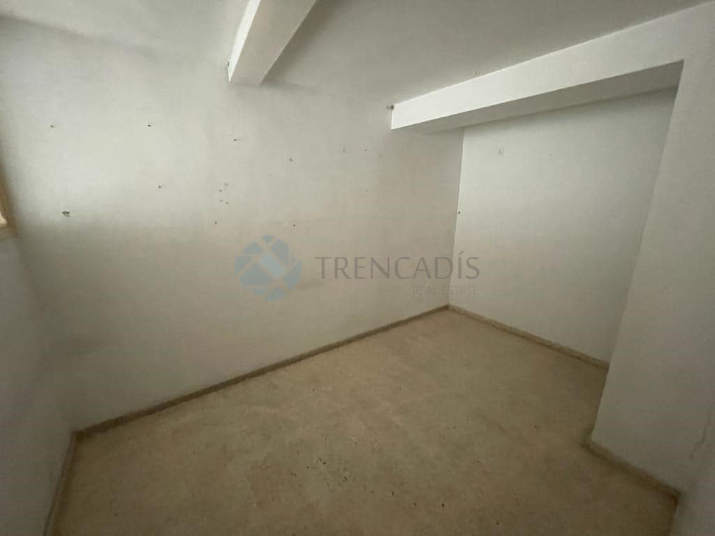 4 bedroom Commercial for sale in Alcoy / Alcoi - € 49,000 (Ref: 7996852)