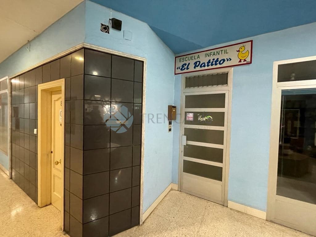 4 bedroom Commercial for sale in Alcoy / Alcoi - € 49,000 (Ref: 7996852)