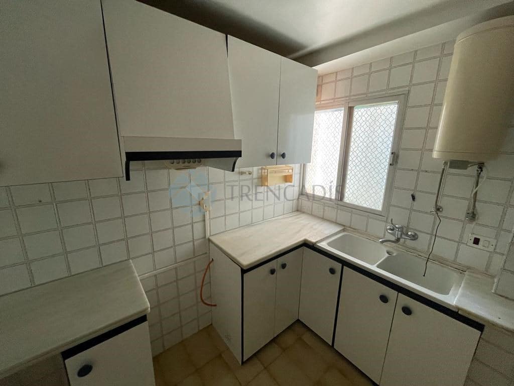 4 bedroom Commercial for sale in Alcoy / Alcoi - € 49,000 (Ref: 7996852)