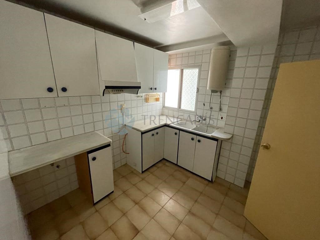 4 bedroom Commercial for sale in Alcoy / Alcoi - € 49,000 (Ref: 7996852)