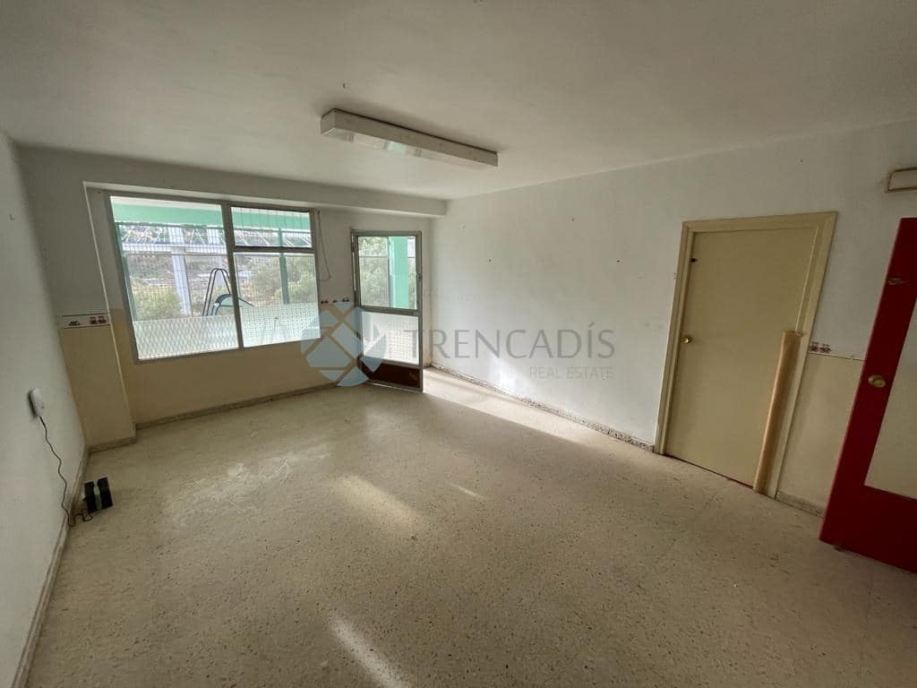 4 bedroom Commercial for sale in Alcoy / Alcoi - € 49,000 (Ref: 7996852)