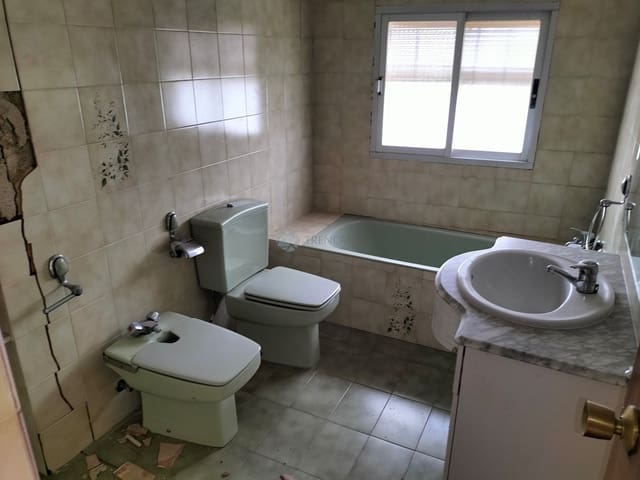 3 bedroom Townhouse for sale in Callosa d'En Sarrià - € 58,000 (Ref: 8031924)