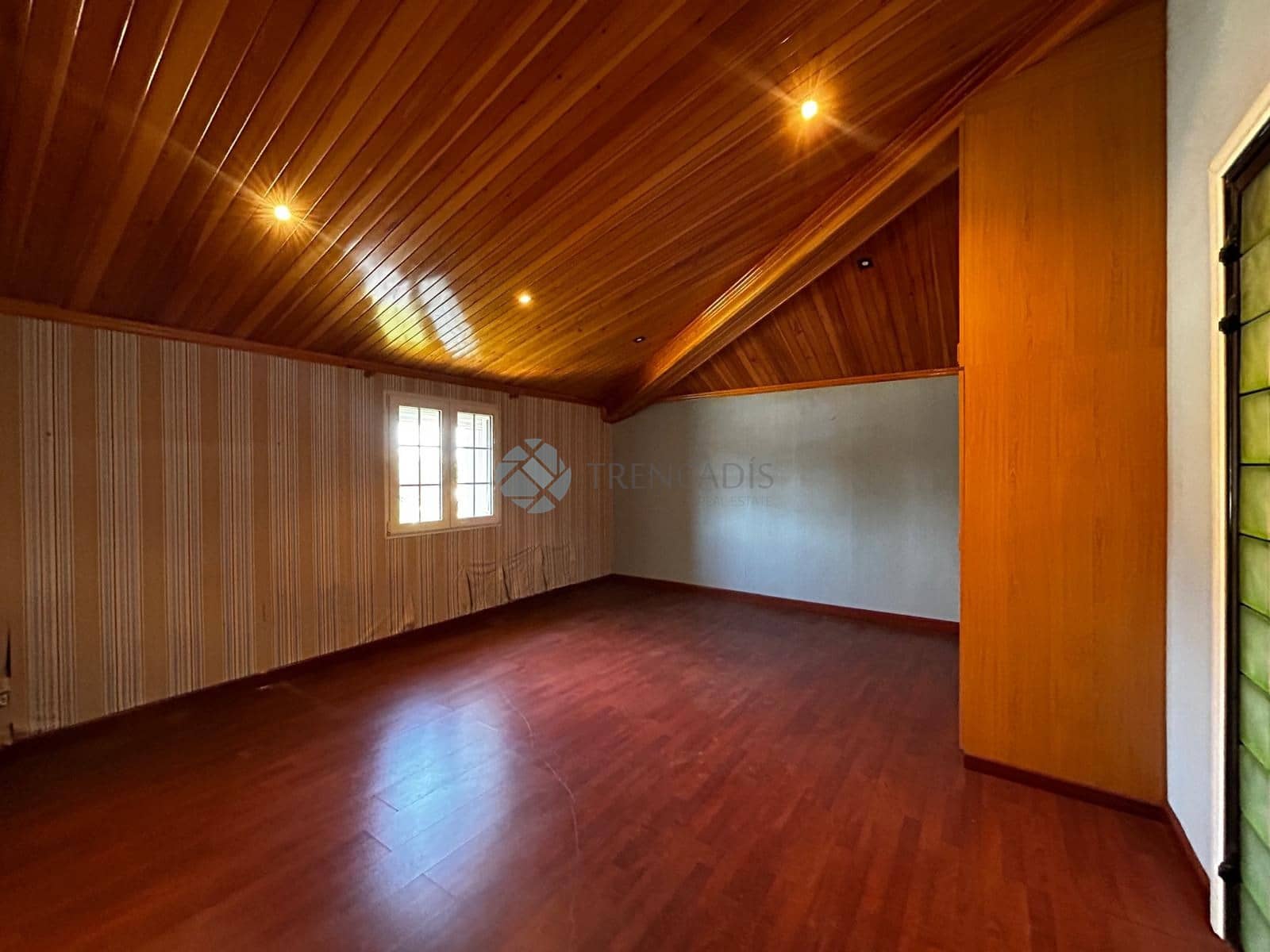 4 soveværelse Villa til salg i Picassent med garage - € 395.000 (Ref: 9021219)