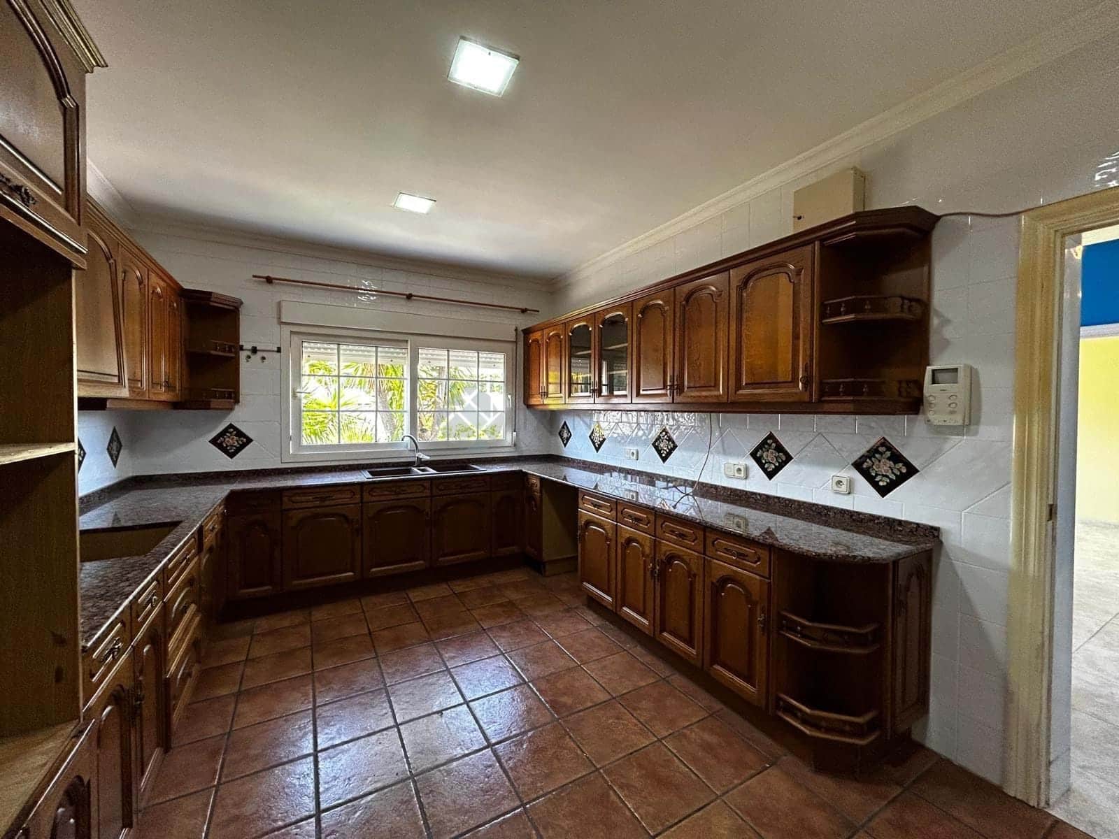 4 soveværelse Villa til salg i Picassent med garage - € 395.000 (Ref: 9021219)